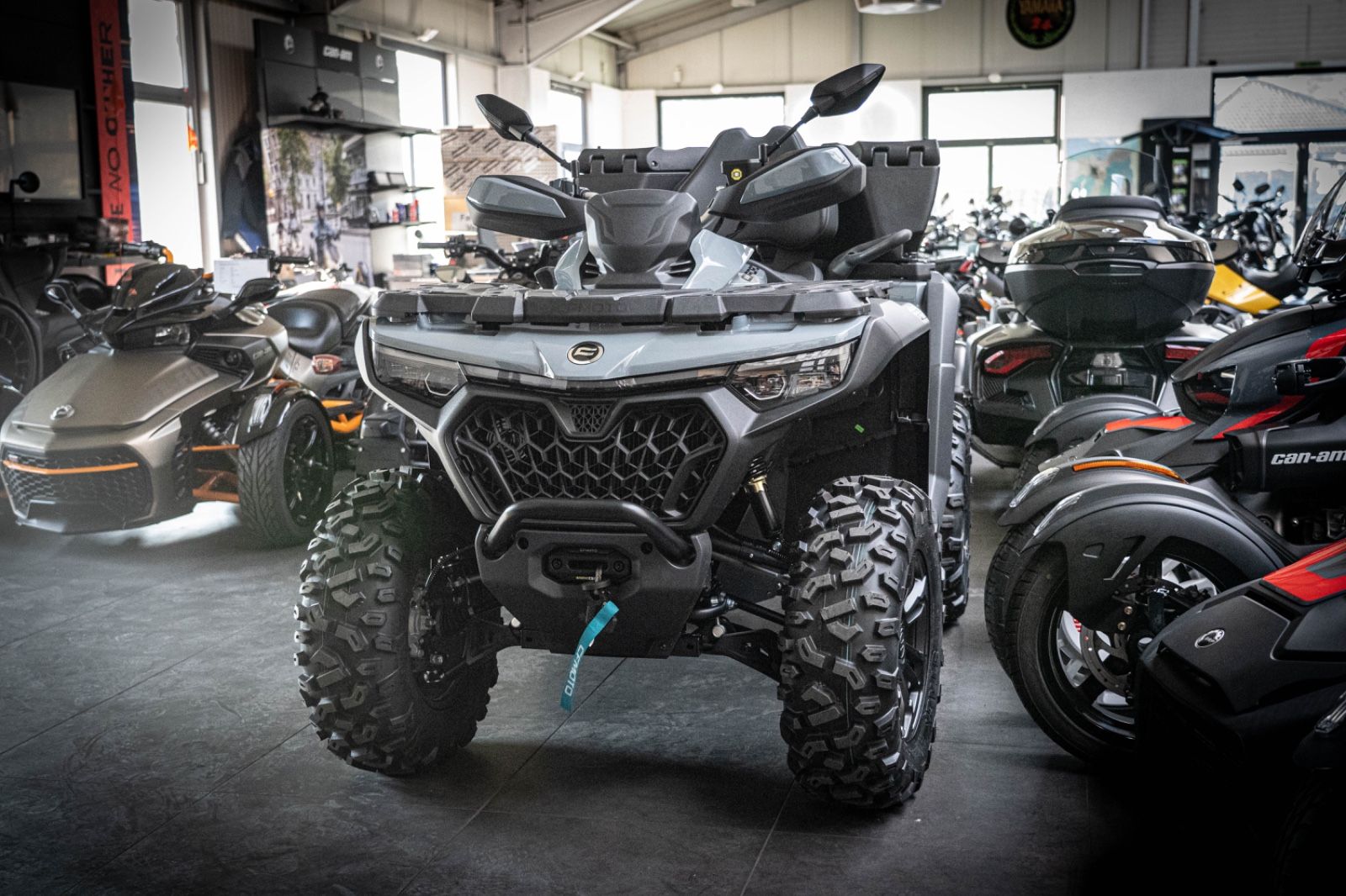 Fahrzeugabbildung CFMOTO CForce 1000 Touring incl. Koffer 4 J. Garantie