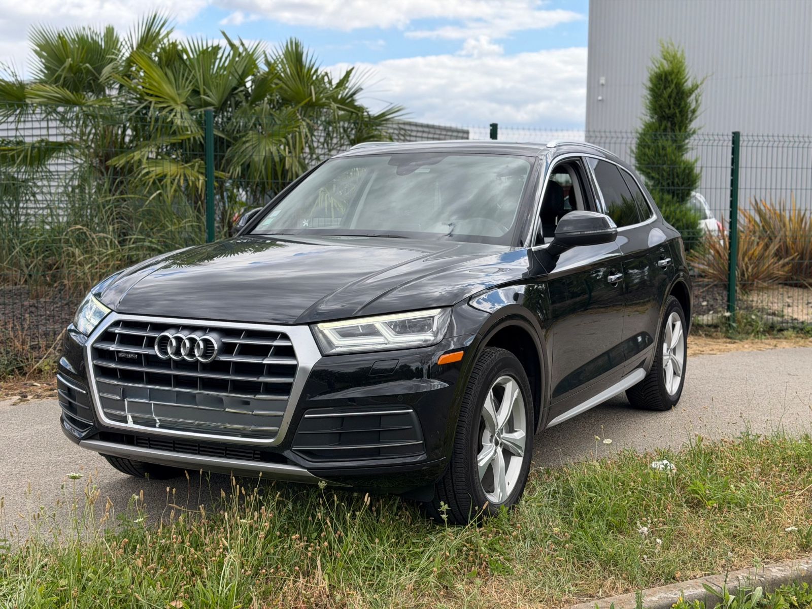 AUDI Q5 45 TFSi QUATTRO Design for Export 