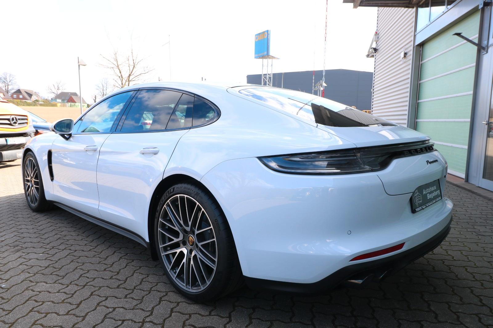 Porsche Panamera 4 Platinum Edition