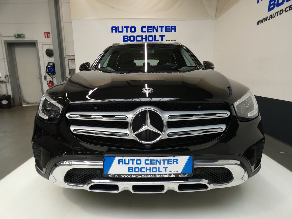 Image of Mercedes-Benz GLC 220