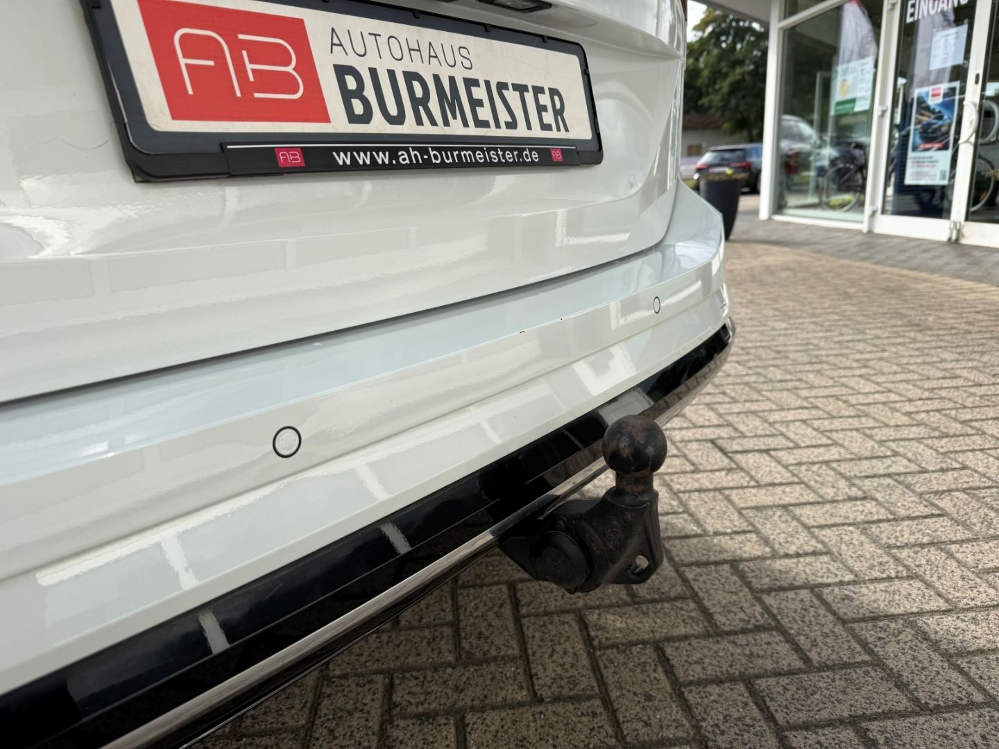 Fahrzeugabbildung Volkswagen Touran Highline BMT Sportpaket AHK Pano Navi LED