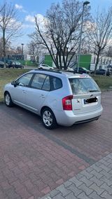 Kia Cerans  2.0  TÜV 03.2026 - Kia Carens in Berlin