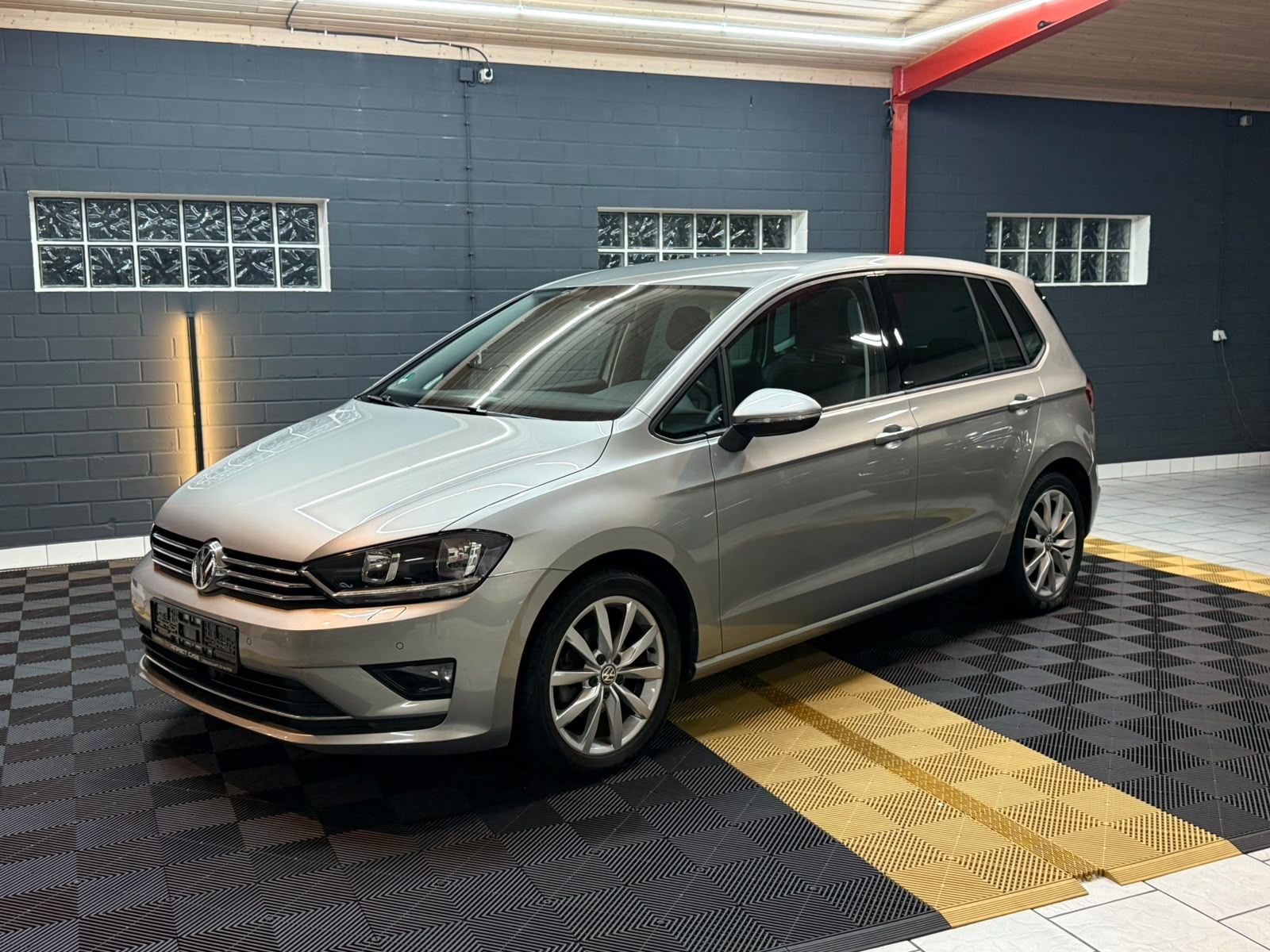 VW Golf Sportsvan Golf Sportsvan VII Allstar DSG|Automatik|Sitzhz – Gebrauchtwagen PP Perfect Cars Hofgeismar