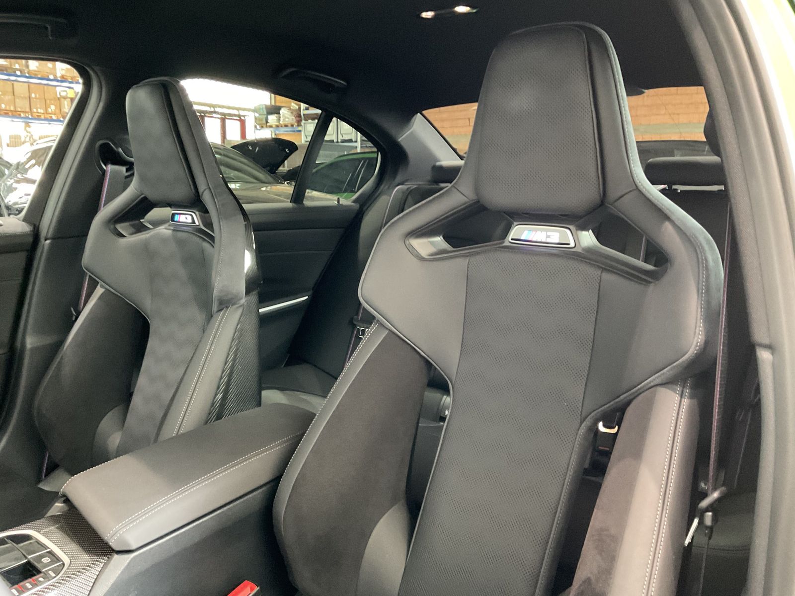 Fahrzeugabbildung BMW M3 Competition | M Carbon-Keramik-Bremse | Schal