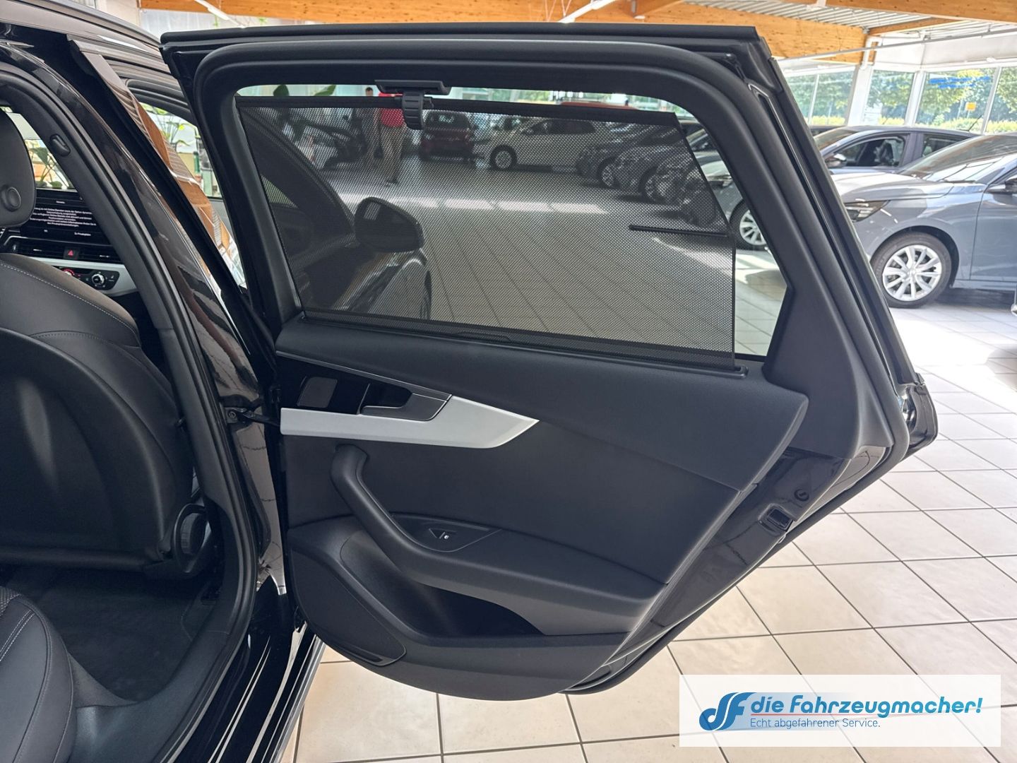 Fahrzeugabbildung Audi A4 Avant 35 TDI S line Navi Leder LED ACC Klimaa