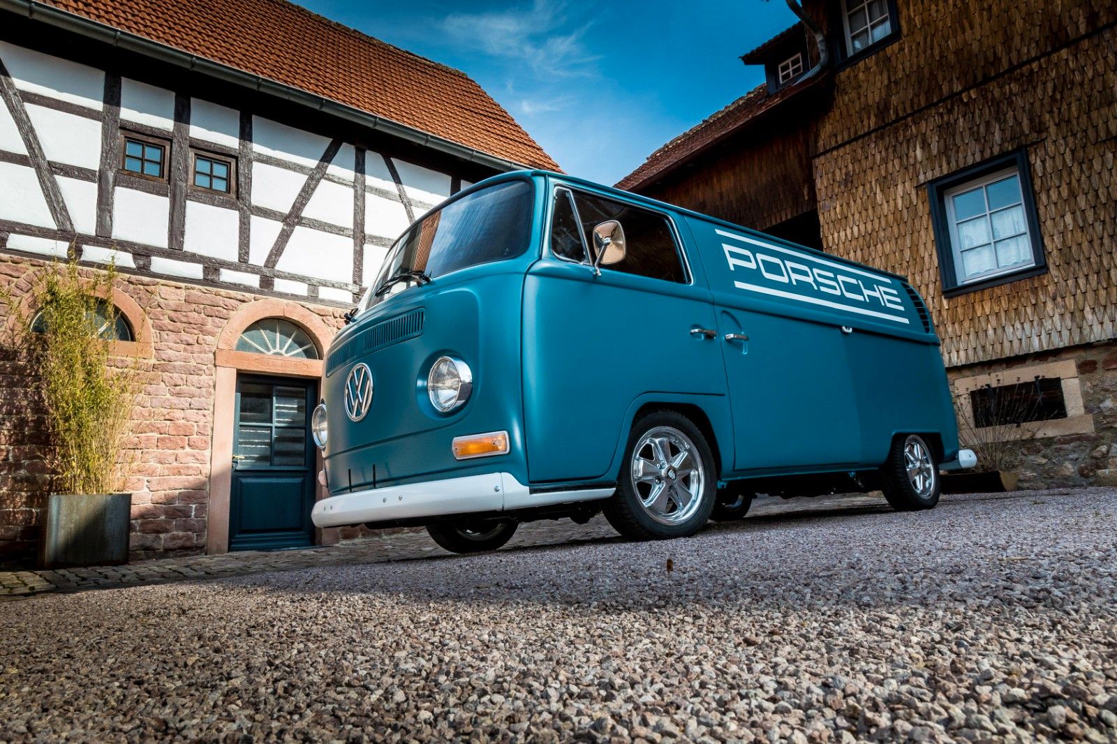 VW T2 Bulli Kasten im Porsche Design 90PS Weber