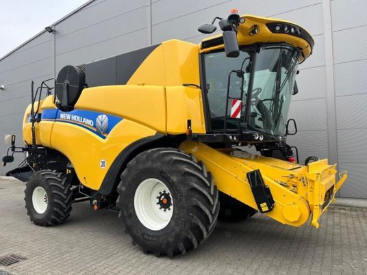 New Holland CX 7.90