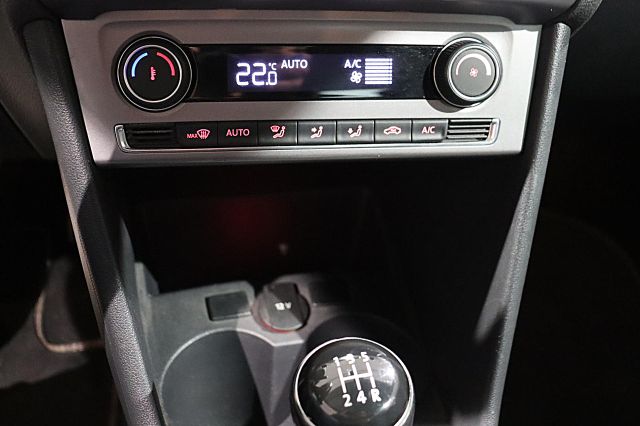 Polo Comfortline 1.0 TSI LED PDC SHZ FREISP. DAB