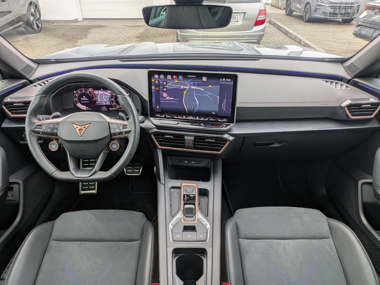 Fahrzeugabbildung CUPRA Formentor 1.5 eTSI PANO*MATRIX*SENNH.*DINAM*360°