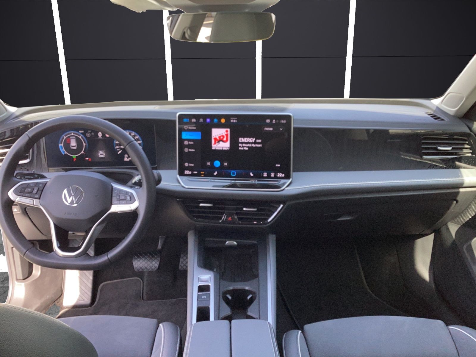 Fahrzeugabbildung Volkswagen Passat TDI Elegance DSG LED ACC AHK NAVI TRAILER