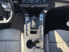 Fahrzeugabbildung DS Automobiles DS 7 Crossback 1.6 E-Tense 4x4 Rivoli
