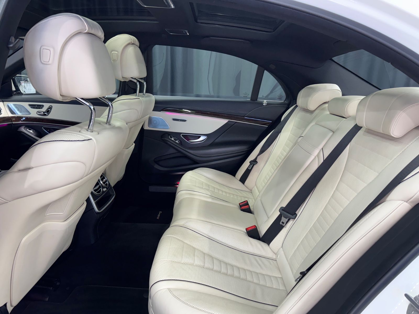 Fahrzeugabbildung Mercedes-Benz S 560e LANG|AMG-LINE|20"ZOLL|PANORAMA|ACC|VOLL