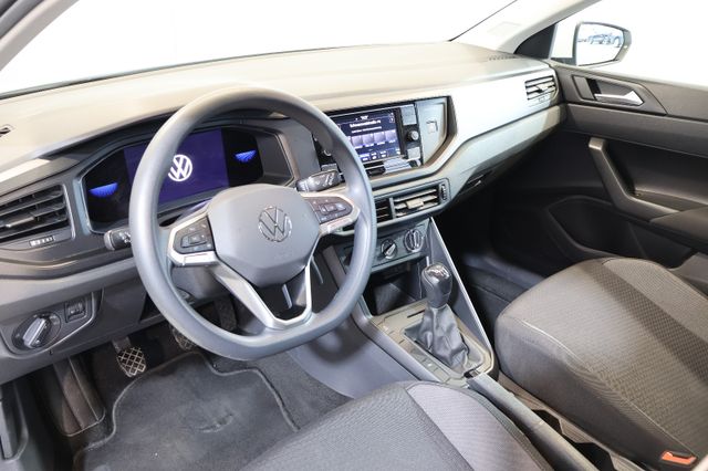 Volkswagen Polo VI 1.0 MPI AID+CARPLAY+PDC+LED