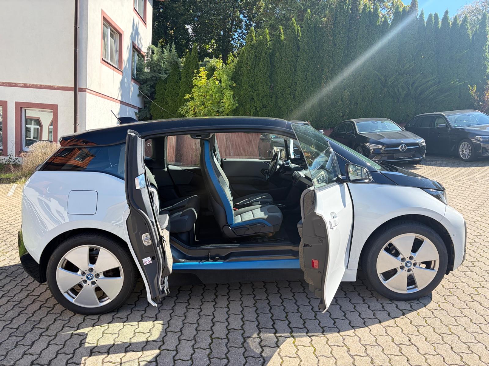 BMW i3*LED*Kamera*ParkAssistent*Multifunktionslenk.*