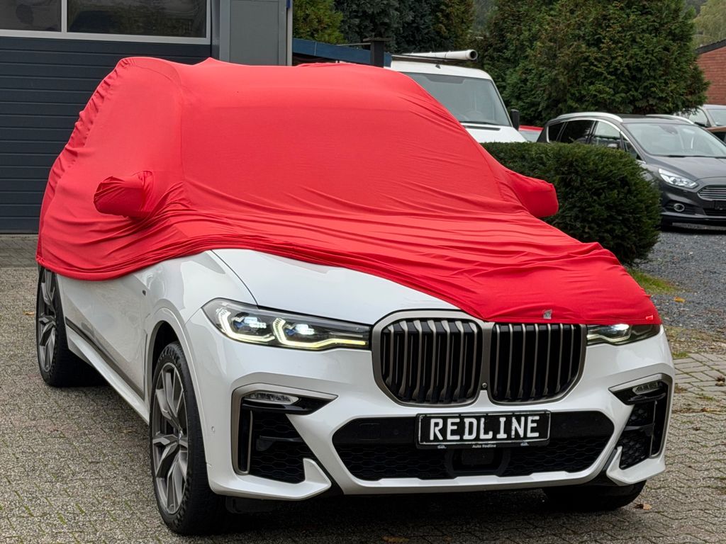 Image of BMW X7 M50