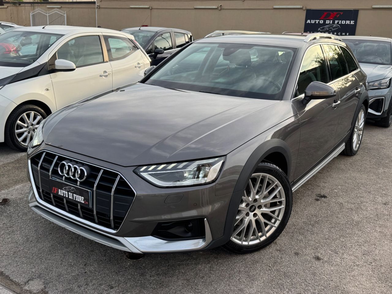 Audi A4 allroad 40 TDI 204 CV QUATTRO Identity C imagem 2