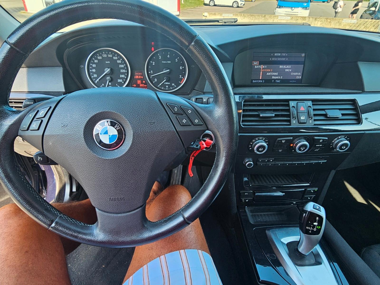 BMW 530iA Touring / TÜV neu/