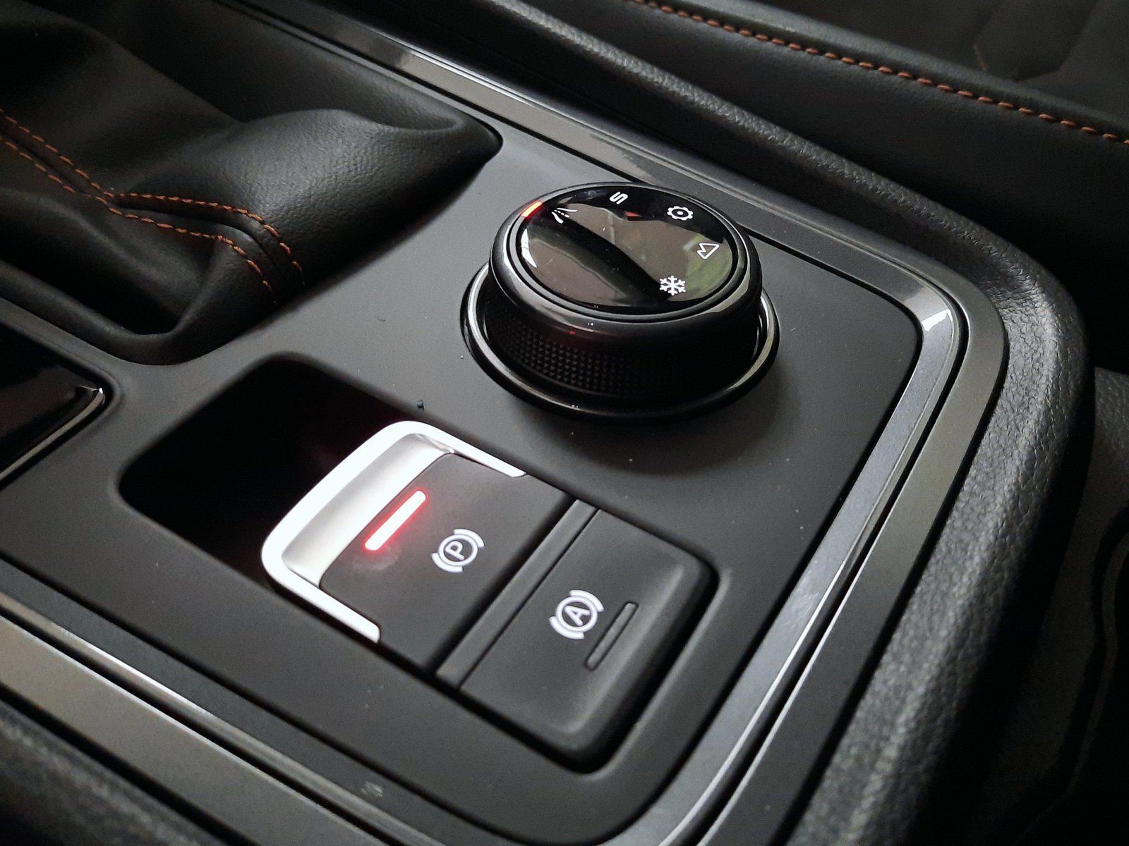 Fahrzeugabbildung CUPRA Ateca TSI 4x4 DSG *AHK*Cam*LED*Navi*PDC*Sitzhzg*