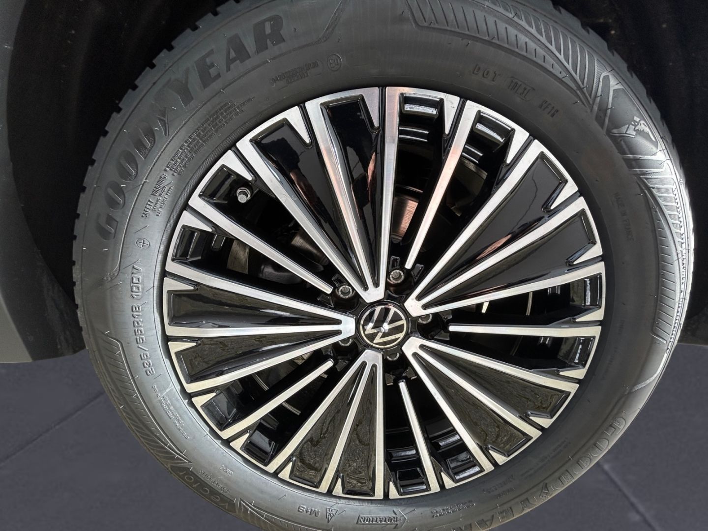 Volkswagen Tiguan - Bild 13