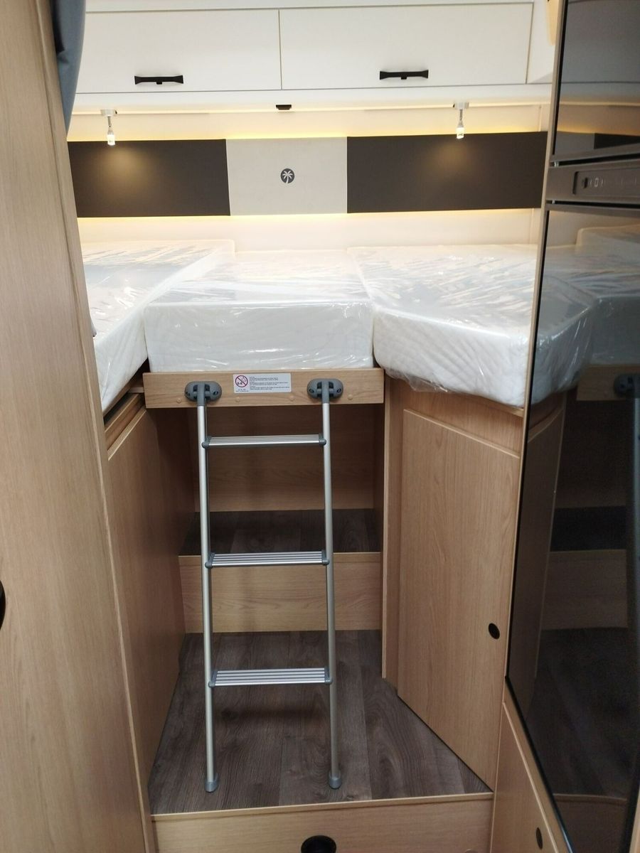 Fahrzeugabbildung Sunlight Adventure T 67 Automatik, Dörr Edition, TV