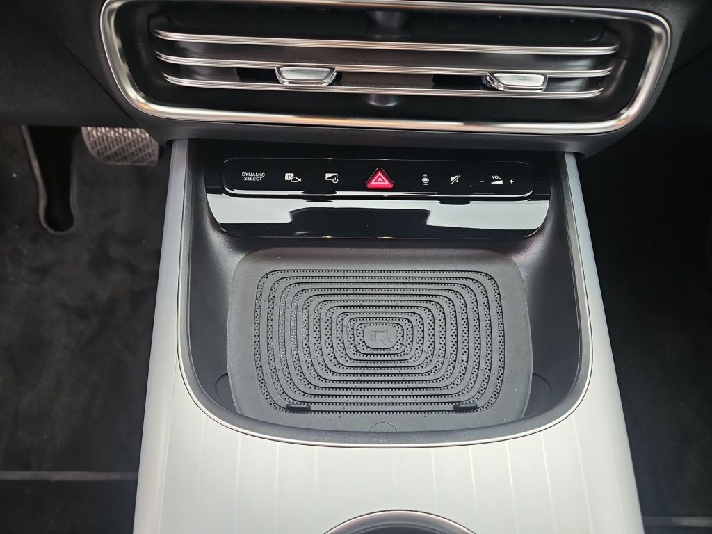Fahrzeugabbildung Mercedes-Benz GLB 250+ EQ +NEU+PROGRESSIVE+SUPERSCREEN+MULTI+