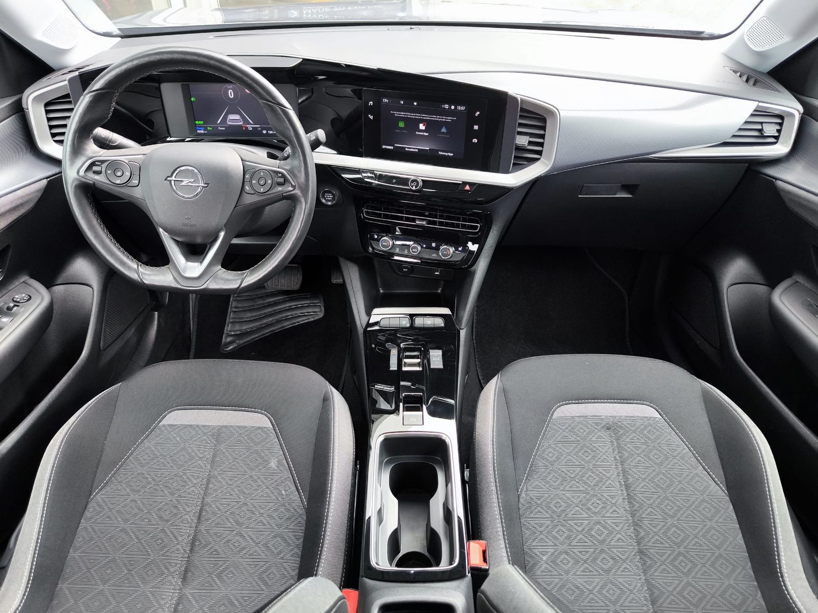 Fahrzeugabbildung Opel Mokka-e e Edition LED+NAVI+SHZ+KAM+TEMP+CARPL+WP