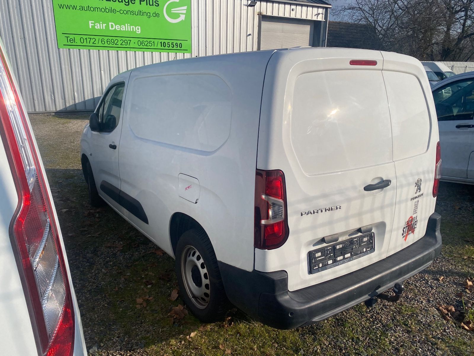 Fahrzeugabbildung Peugeot Partner Premium L2,SHZ,PDC,Regal,Fahrradhalter