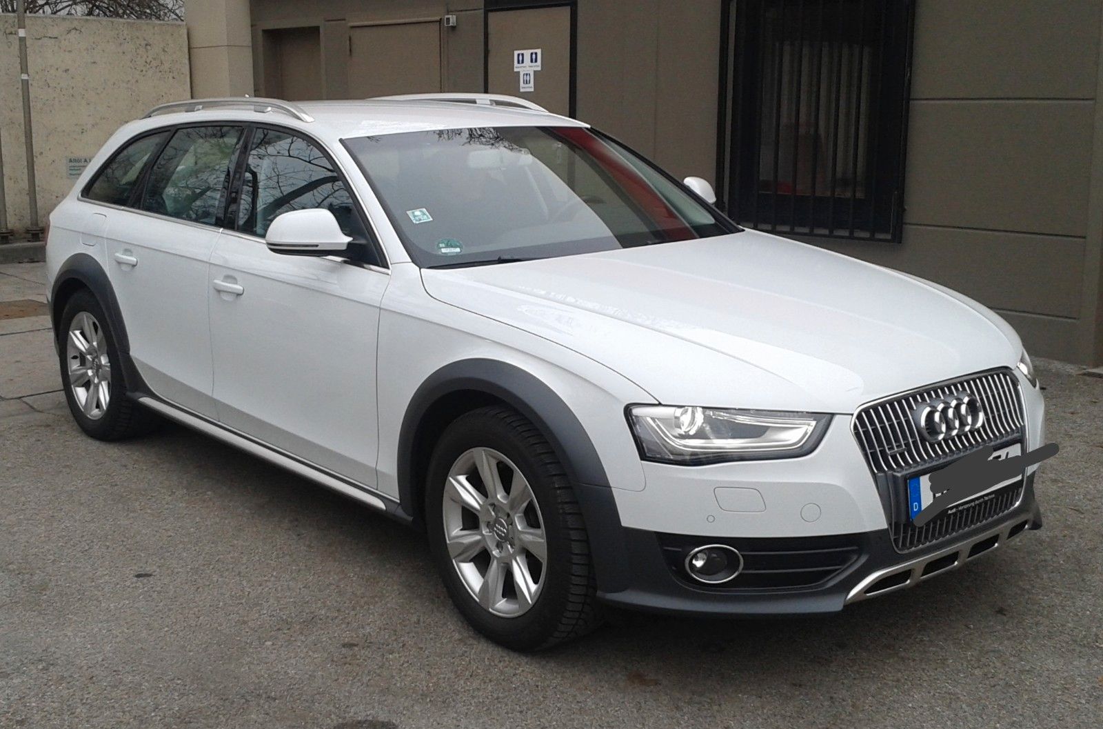 AUDI A4 Allroad 2.0 TFSI S tronic quattro -