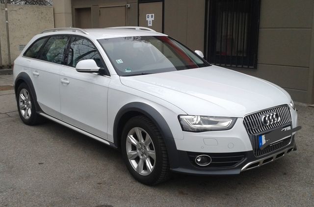 AUDI A4 Allroad 2.0 TFSI S tronic quattro -