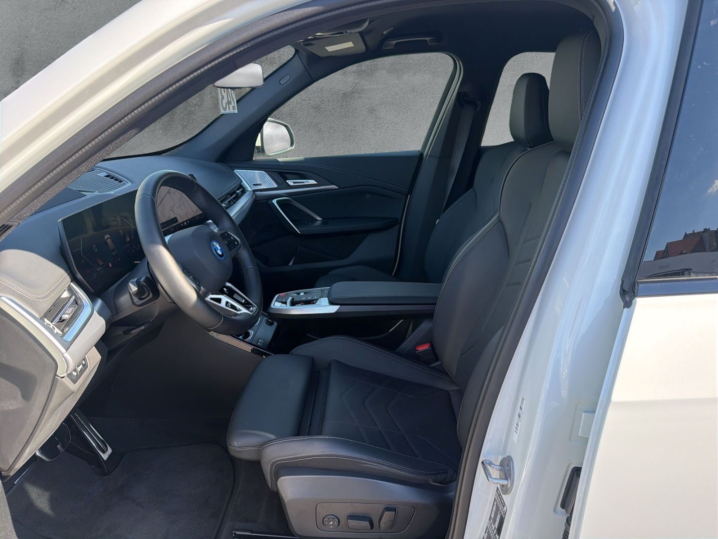 BMW X1 xDrive 30e M SPORT 18''LC PROF HuD ALARM AHK  foto 8