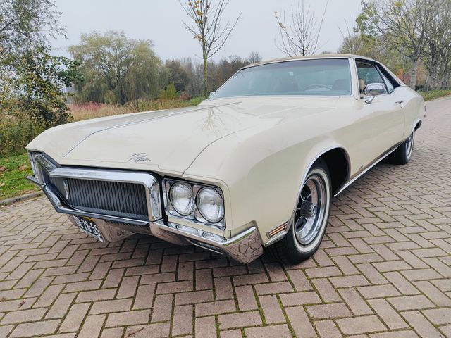 Buick Riviera Hardtop Coupe