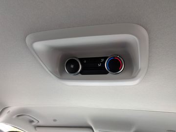 Volkswagen Kombi lang; AHK; Matrix; ACC; heiz. Scheibe