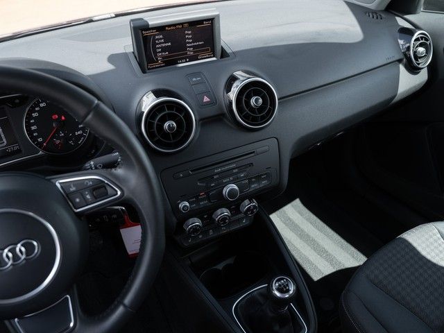 A1 Sportback 1.2 TSI ambition NAVI+SZH-VORNE