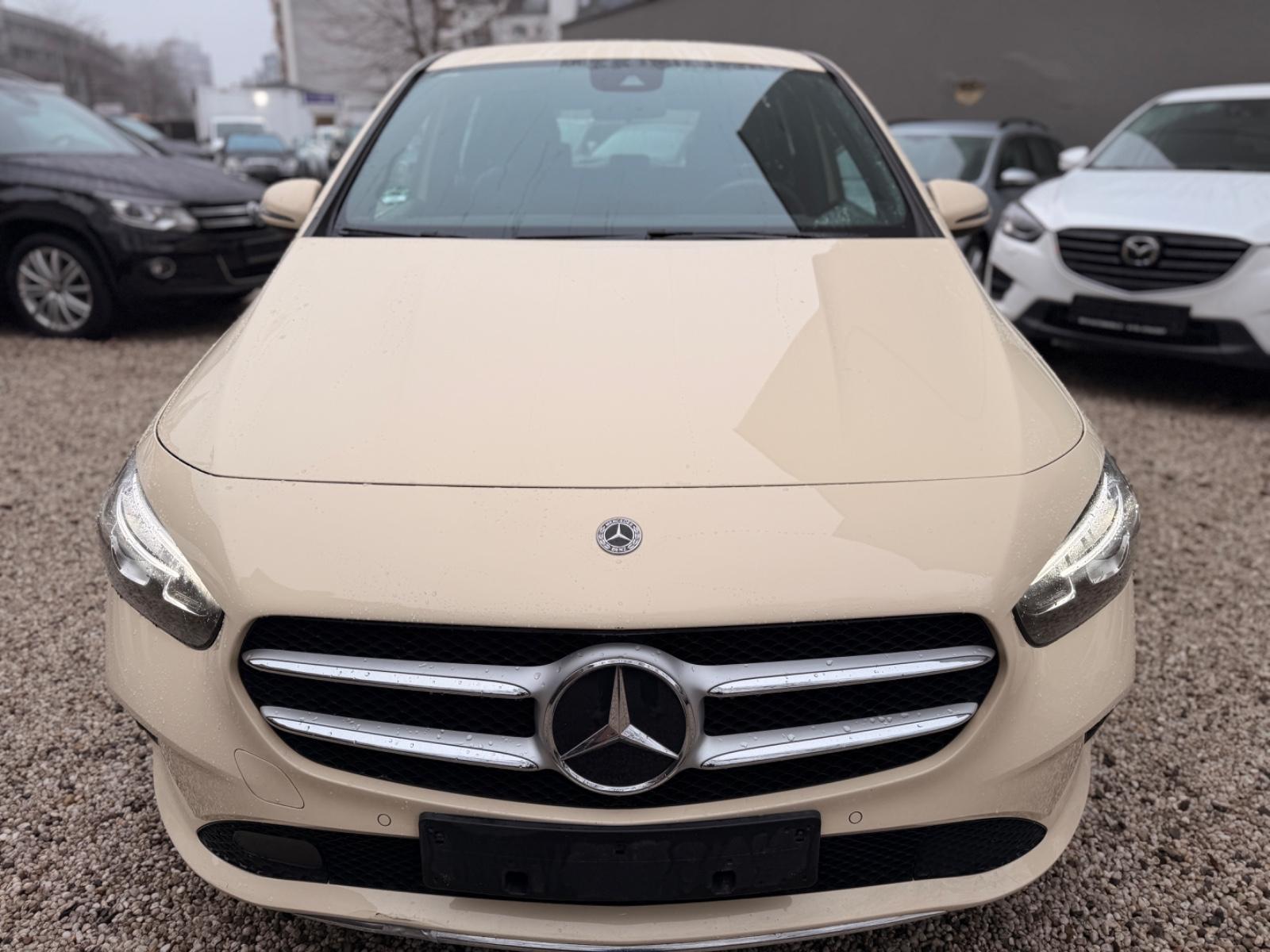 Mercedes-Benz B180d*FACELIFT*AUT/LEDER/NAVI/SHZ/RCAM/TÜV 12-26