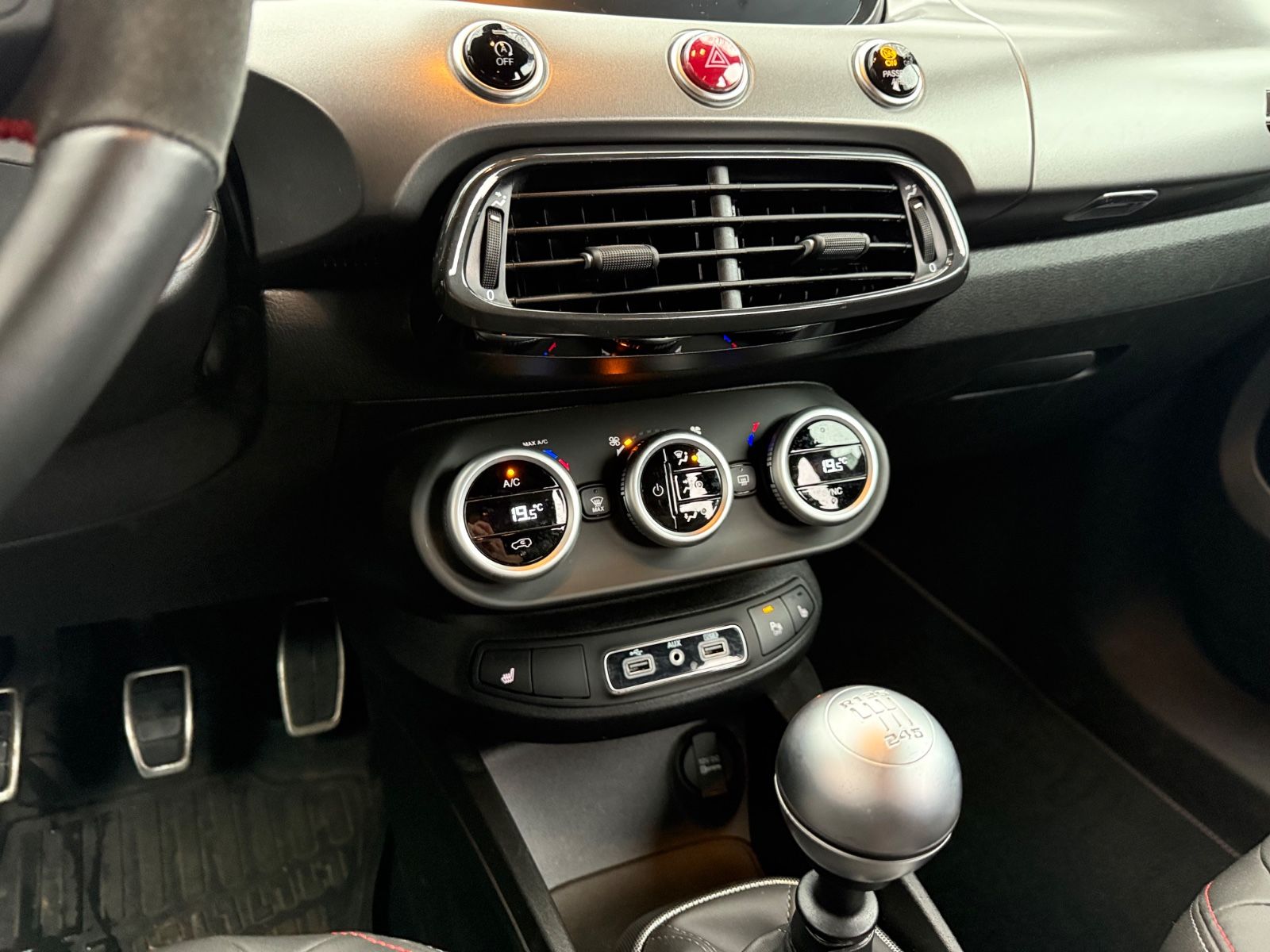 Fahrzeugabbildung Fiat 500X Sport*CARPLAY*LED*CAM*SHZ*TEILLEDER