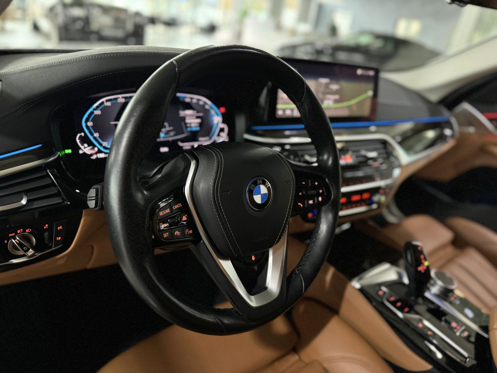 Fahrzeugabbildung BMW 530e xD Luxury Line Kamera HUD DAB HiFi Komfort