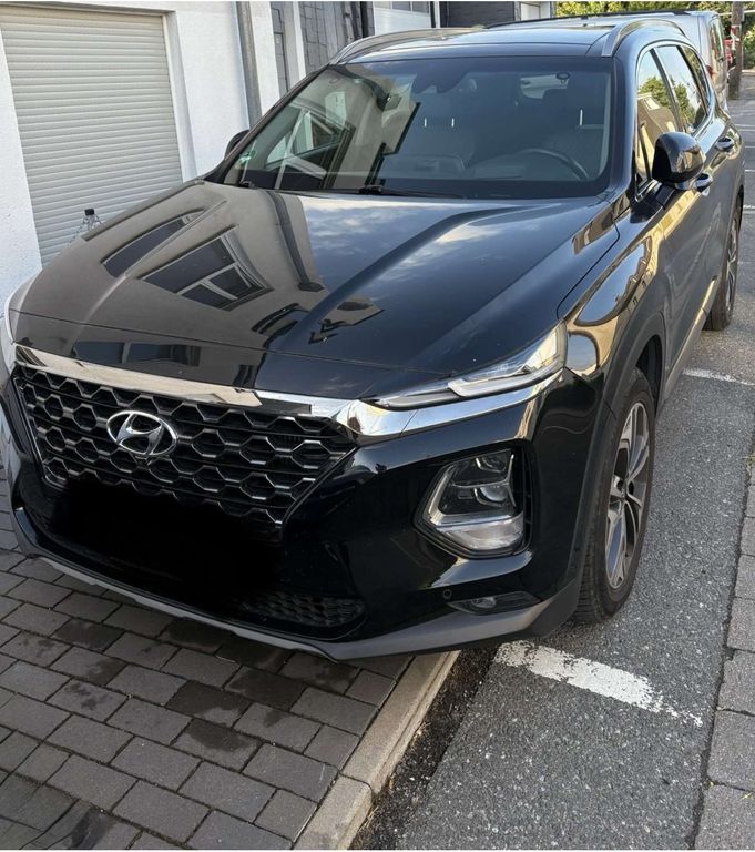 Image of Hyundai SANTA FE