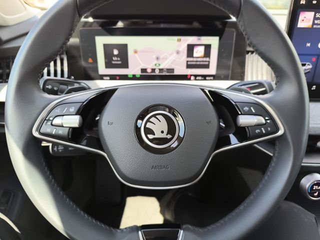 Fahrzeugabbildung SKODA Superb Combi 2.0 TDI DSG Selection AHK MATRIX NA