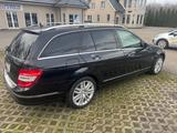 Mercedes-Benz C 220 C T-Modell C 220 T CDI - Mercedes-Benz C 220 mit Diesel-Antrieb: Kombi, Schaltgetriebe