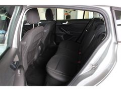 Fahrzeugabbildung Ford Focus Cool & Connect,Top-Ausstattung,Top-Zustand