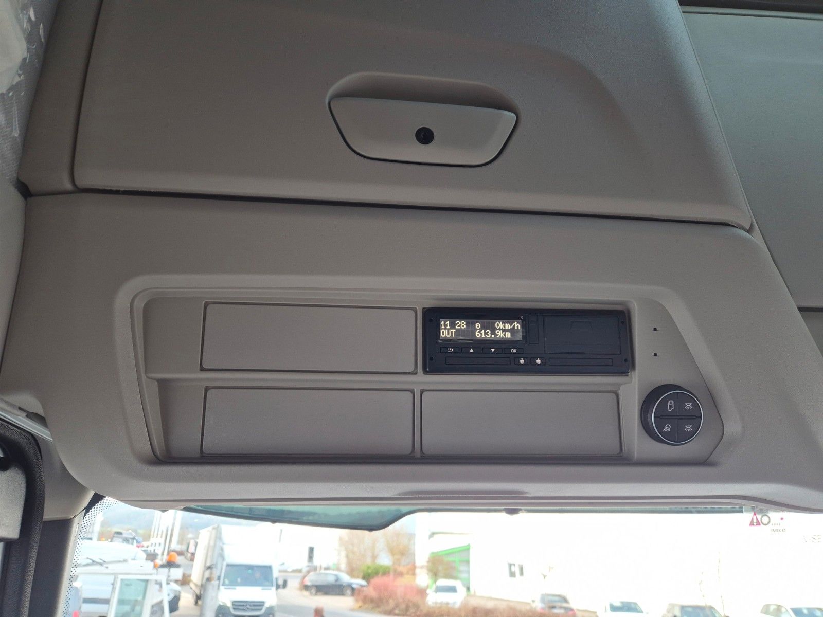 Fahrzeugabbildung Iveco S-Way AS260S50Y/FS CM 6x2 BDF