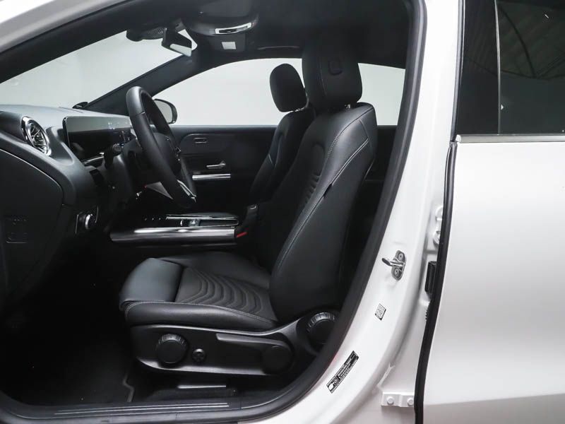 Fahrzeugabbildung Mercedes-Benz EQA 250+ BONUS+PANO+LENKRADHEIZ+KAMERA+
