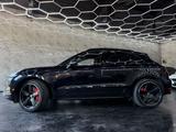 Porsche Macan Turbo mit Performance Paket - Porsche Gebrauchtwagen in Tübingen
