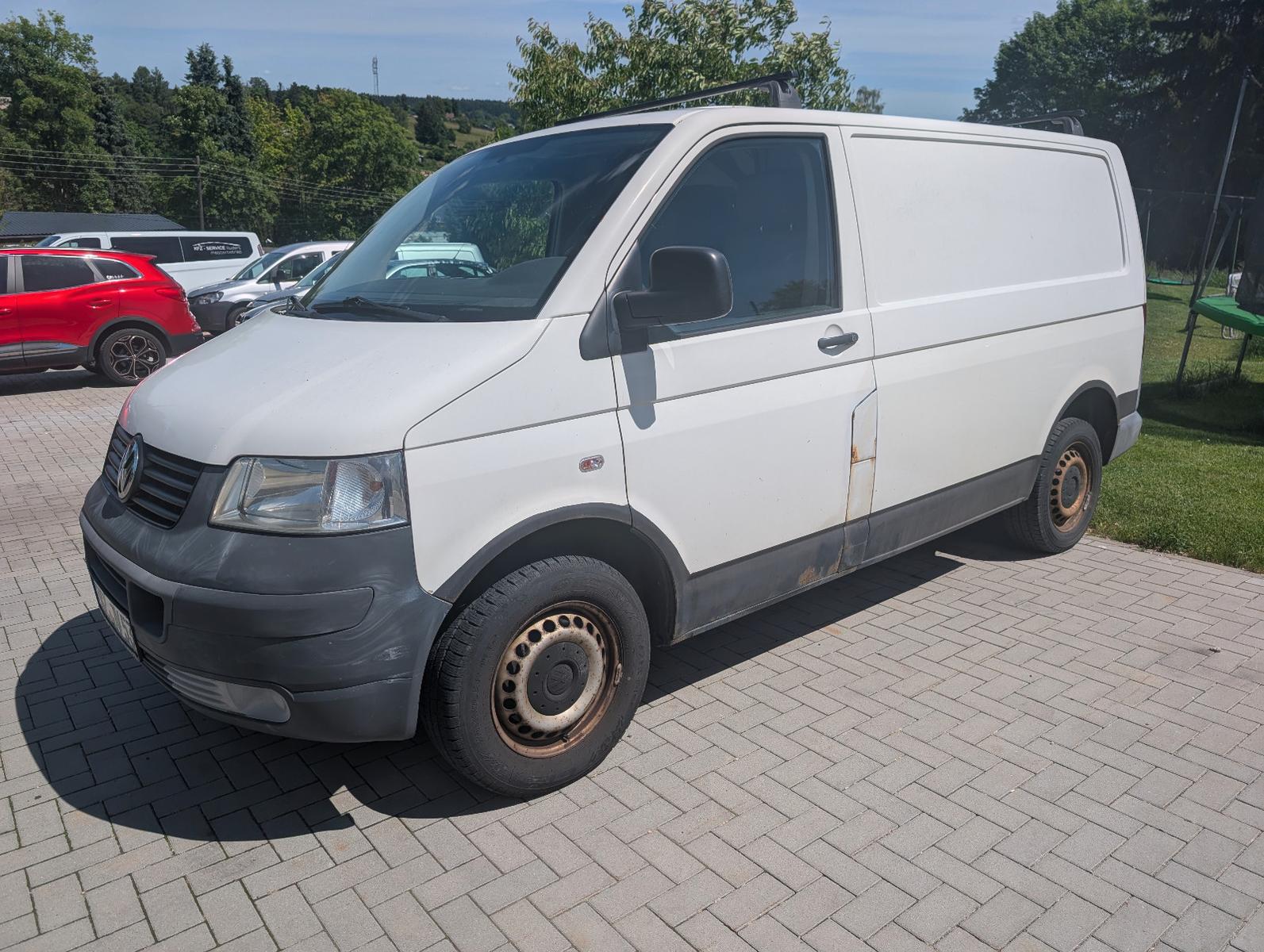Volkswagen T5 Transporter Kasten 1. Hand Heckklappe neu!