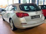 Opel Astra J Sports Tourer Edition Navi / Klima - Opel Astra mit Diesel-Antrieb: Kombi, Sports Tourer