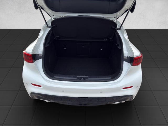 Infiniti Q30 1.6 16V Luxe Tech|Panorama|Kamera|BOSE|DAB