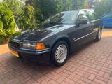 BMW 320i  1.Besitz, Leder, H-Kennzeichen - BMW 320 aus 1993: 320i