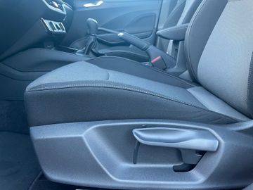 Skoda Fabia 1.0 TSI *KLIMA*PDCh*DAB*LED*SHZ*