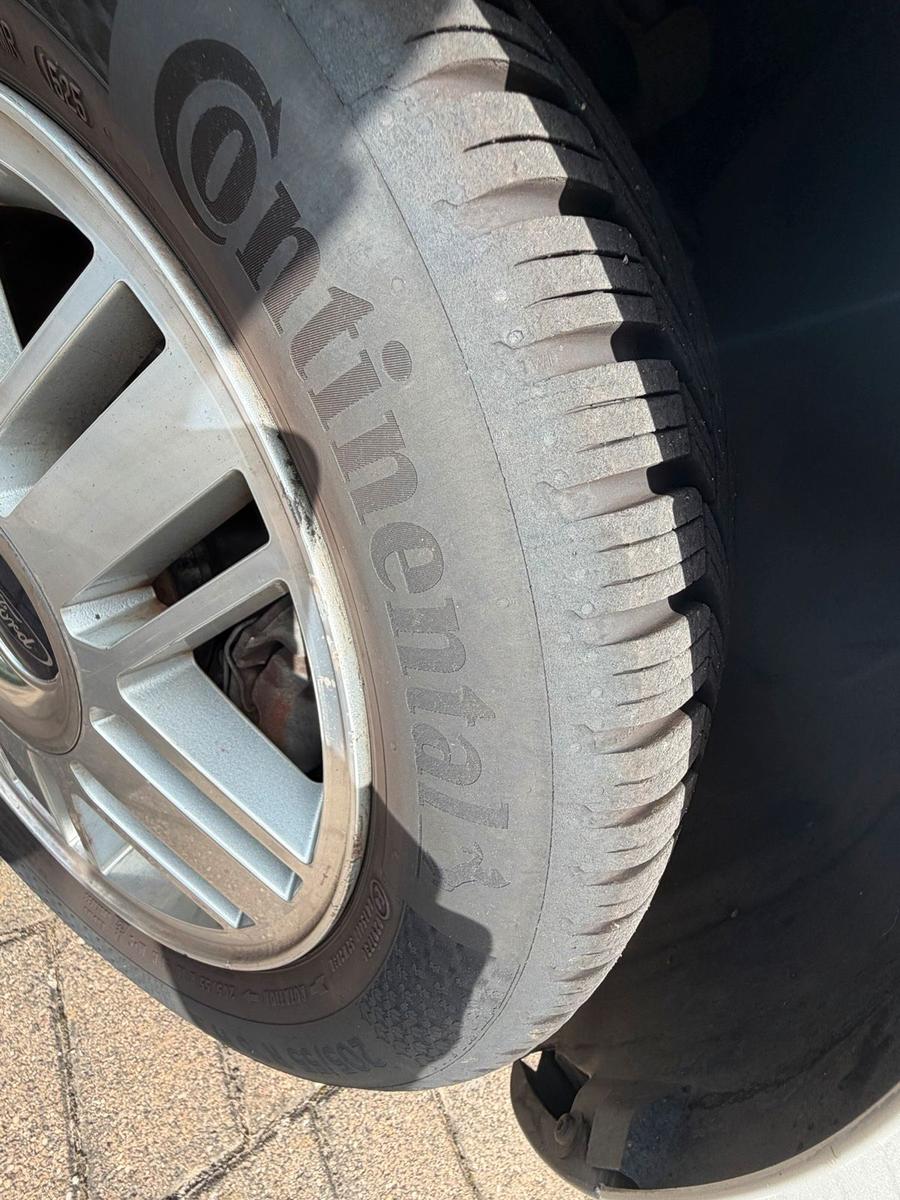 Ford Focus 2005 — photo 10