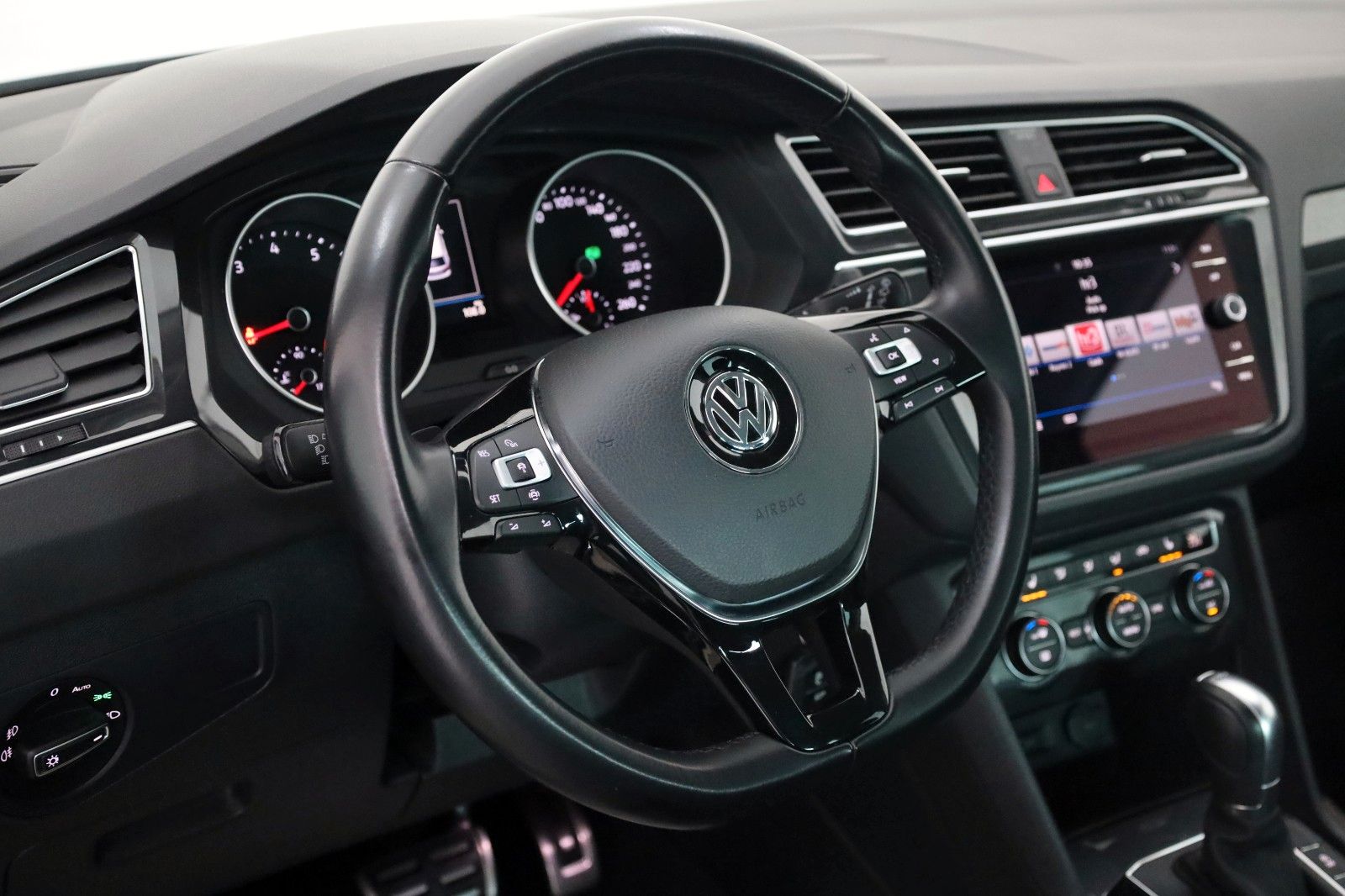 Fahrzeugabbildung Volkswagen Tiguan Join Navi,LED,ACC,SH,PDC,abn. AHK